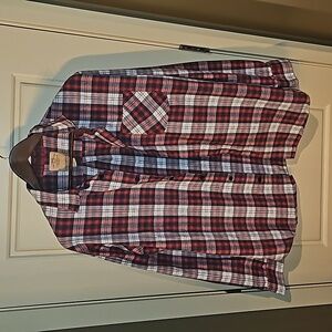TELLURIDE CLOTHING CO Men's plaid button-up. Size